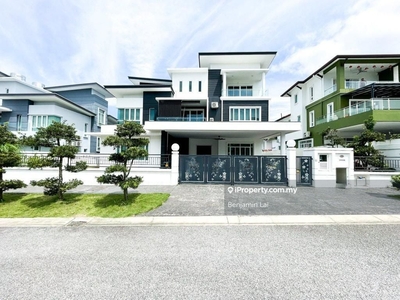 3 Storey Bungalow For Selling