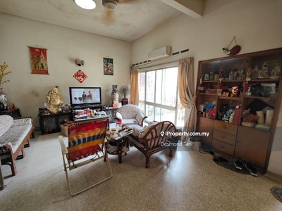 5 Rooms 3 Baths, Kitchen Extended, Near Park and Amenities