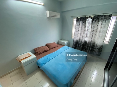 5min to KTM MRT, Aircond, Water Heater, Swimming pool, gym