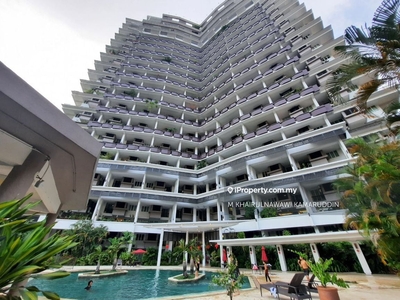 End unit Armanee Terraced 2, Duplex Condominium Damansara Perdana