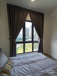 Midway Marvels: Rent Your Middle Room Oasis at Bangsar South, Pantai