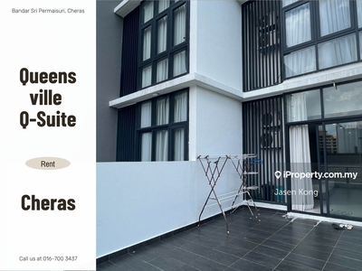Queensville Q-Suite With Balcony