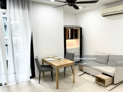 Renovated Corner unit with Balcony Full Furnished with Bathtub