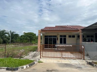 Rumah Teres Dua Tingkat di Parit Buntar, Perak