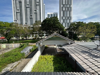 Well maintained usj 1 landed house with spacious parking space