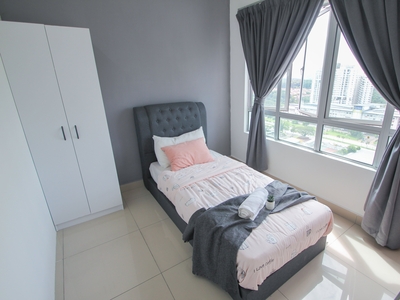 Fully Furnish Single Bedroom @ Casa Residenza | Walking to MRT Kota Damansara | Near By SEGI College