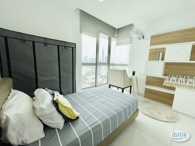 *ZERO DEPOSIT* and *FULLY FURNISHED* 3min to LRT room for rent.
