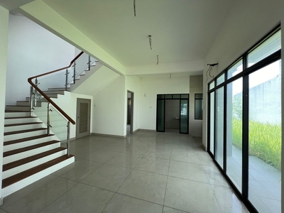 Brand New Modern Contemporary 3 Storey Zero Lot Bunglow Quas Residence Kajang for SALE
