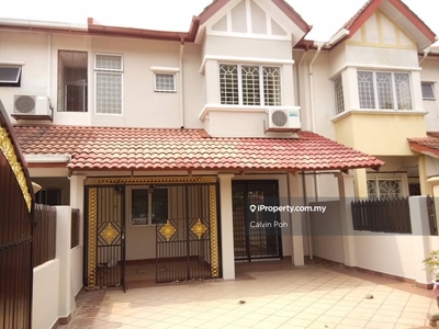 Bandar Kinrara Double Story with 4 Bedrooms For Rent