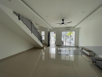 Double Storey @ Robin for rent
