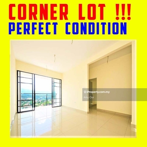 High floor , corner lot , very bright unit , perfect condition