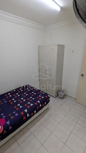 Single Room for Rent at Taman Kristal Apartment