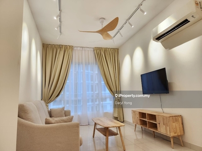 Spacious apartment with tasteful furnishing and breathtaking city view