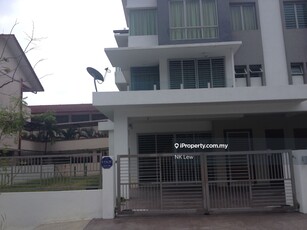 Corner 3 story house Amanria Residence Bukit Puchong batu 14