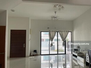 Lyden 2 storey Terrace house for Rent