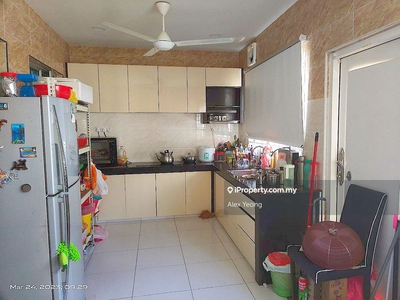 2 Storey Terrace Renovated Fully Extend Kitchen