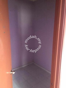 Laksamana puri condo,small room not sharing