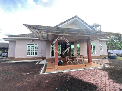 Rumah Banglo Setingkat Kg Banggol Tok Jiring, Gong Badak, Kuala Nerus