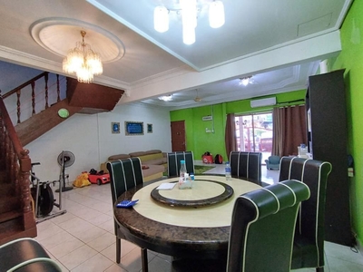 Double Storey Terrace @ Taman Sri Ampang, Desa Ampang, Selangor - 6 Bedrooms !!