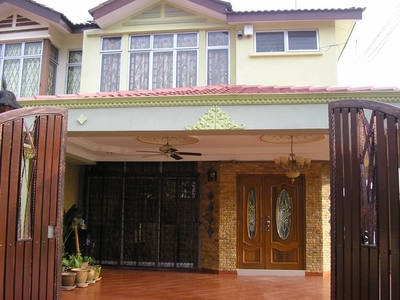 FREEHOLD CORNER LOT, Double Storey Terrace House @ Ukay Bistari, Ampang Jaya - Fully Renovated & Spacious Land