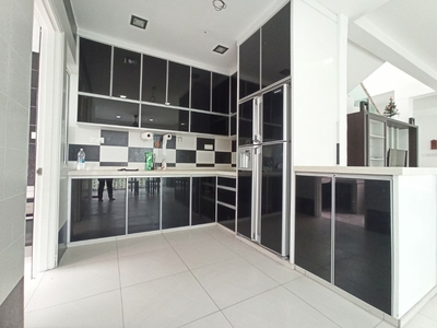 FREEHOLD, CORNER LOT Double Storey Terrace @ Nadayu 92, Kajang - URGENT SALE WITH REDUCED PRICE!!!
