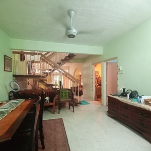 FREEHOLD, Double Storey Terrace House @ SS 4D Kelana Jaya - Renovated Kitchen & Mini Garden