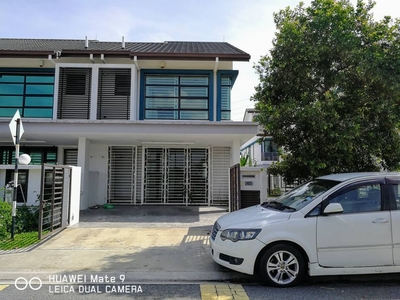 FREEHOLD END LOT, Double Storey Terrace House @ Bandar Bukit Raja, Klang - Facing lake & Extra 10 Feet Land At Side