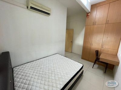 Middle Room at East Lake Residence, Seri Kembangan