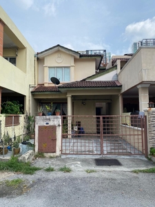 Rumah Teres Dua Tingkat @ Seksyen 8, Bandar Baru Bangi - Berhadapan Surau