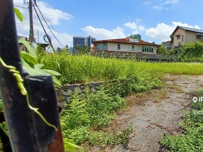 Choice Bungalow Lot for Redevelopment