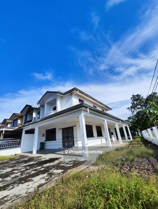 Stunning double storey corner house in taman royal at mjc for sale