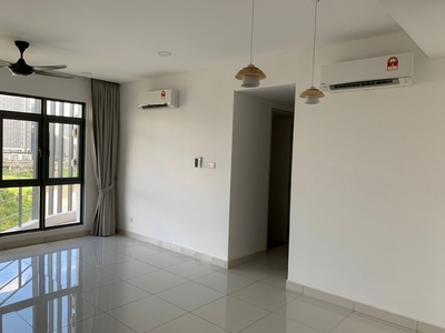 Partly Furnished Vivo Residence Condominium near to Mid Valley for Rent
