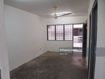 Flat Puchong Permai 1st Floor For Sale