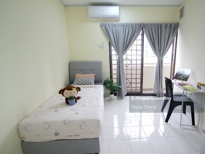 Female unit Single & Middle Room rent at Palm Spring Kota Damansara