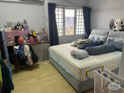 Master Room Furnished With Air con