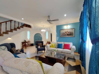 FULLY FURNISHED GREAT CONDITION 2 Storey Bungalow Permaipura Golf Club
