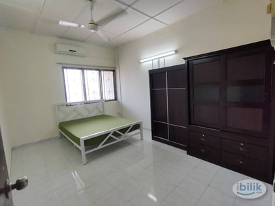 BIG Comfartable & easy Parking Room For Rent at SS2/Damansara jaya