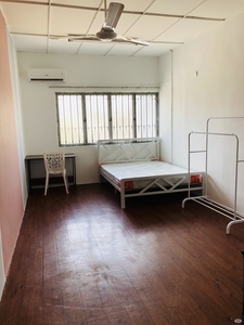 Master Bedroom At SS2 Petaling Jaya For Female Only