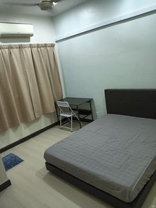 Middle (King Bed) Room at Kota Kemuning Bukit Rimau Shah Alam