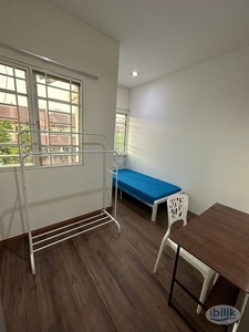 PUTRA HEIGHTS Room For Rent