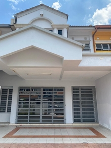 CHARMING HOME Bandar Puteri 12 Newly renovated house for rent