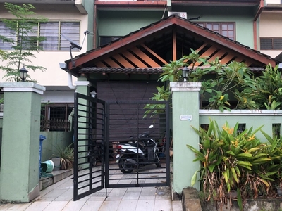 CHARMING HOME section 11 shah alam 2.5sty terrace house