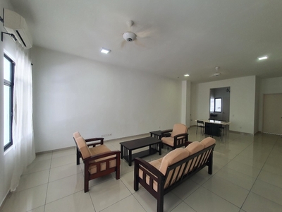 Cradleton Eco Majestic For Rent, Aircond, Water Heater, Kitchen Table Top, 22x75sf, 4 Room 4 Bath
