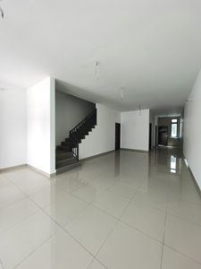 Double Storey (New house Condition) @ Jp Perdana (Austin Crest) 18ft x 65ft, 4rooms, 3 baths