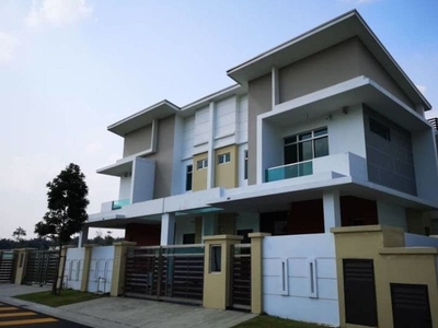 Double Sty SEMI-D @ Taman Kempas Utama @ Viscosa (40ft x 80ft, 4rooms, 5 baths) Fully Furnished, UNBLOCK VIEW