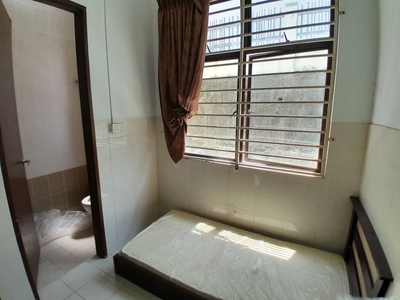 Fully Furnished House Single Bed Master Room For Rent At Subang Bestari, Subang