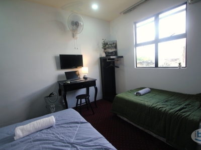 Cheap Private Master Room at Bandar Puchong Jaya, Puchong