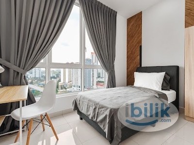 Exclusive Private Medium Room with Monthly Rental Inclusive All Utilities, Walking Distance MRT