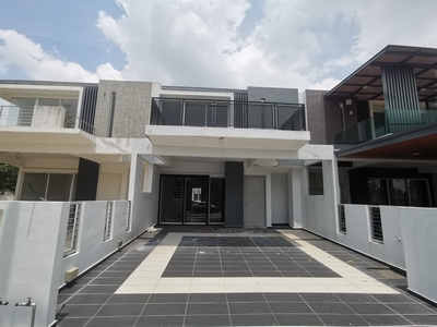 FACING EMPTY LAND Double Storey Terrace Country Villa Ayer Keroh Melaka