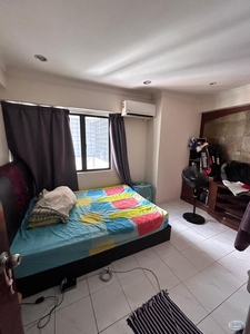 [ FEMALE UNIT ] Middle Room at Desa Kiara Condominium, TTDI, Kuala Lumpur